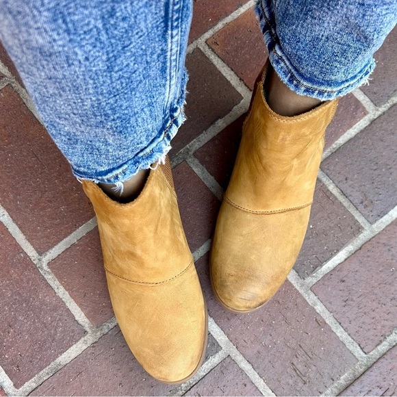 Sorel Joan Of Arctic Leather Wedge Chelsea II Bootie Boot Tan Camel Size 9 - Picture 7 of 15